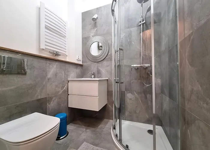 Euro24 Akacja - 2 Pokoje, 2 Antresole - Centrum, Blisko Plazy, Prywatny Parking Apartamento *